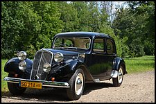 Citroen 11 CV - Pojazd retro, pojazd do ślubu, zabytkowy pojazd do ślubu, limuzyna do ślubu, auto do ślubu, zabytkowe auto do ślubu Gliwice, zabytkowa limuzyna do ślubu Zabrze, auto zabytkowe Gliwice, samochód retro Zabrze, retro do ślubu Gliwice, pojazd retro ślub Gliwice